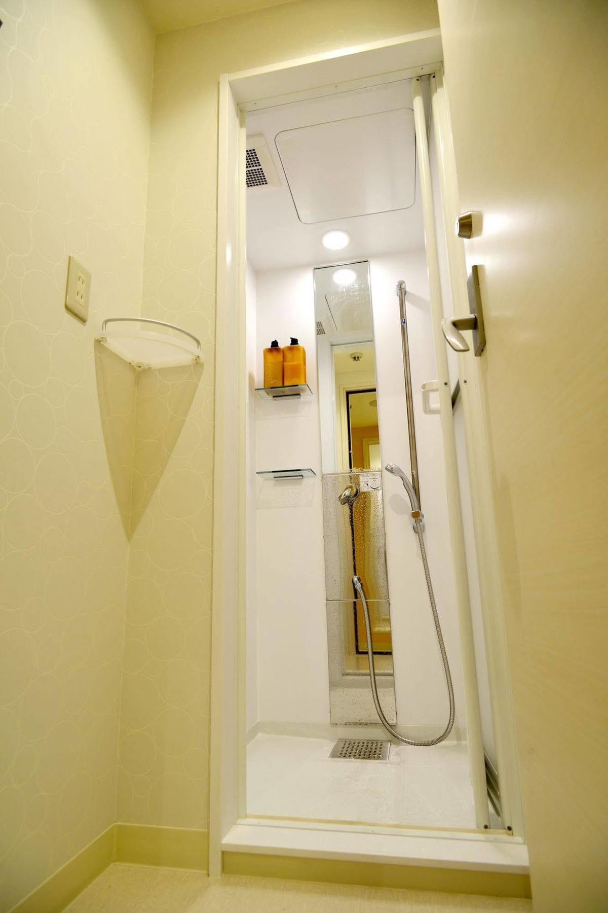 B&S Eco Cube Shinsaibashi Hotel Osaka Eksteriør billede